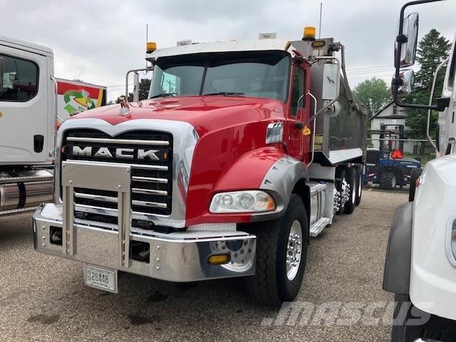 Mack GU800 キャブ付きシャーシ