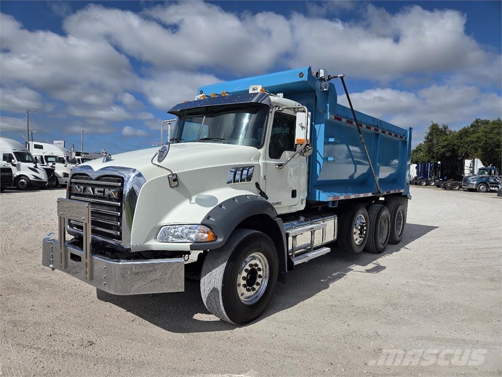 Mack GU813 ダンプ