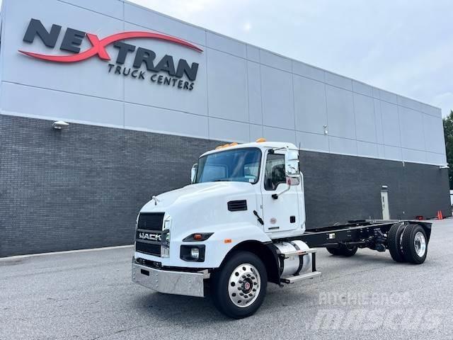 Mack MD6 42R キャブ付きシャーシ