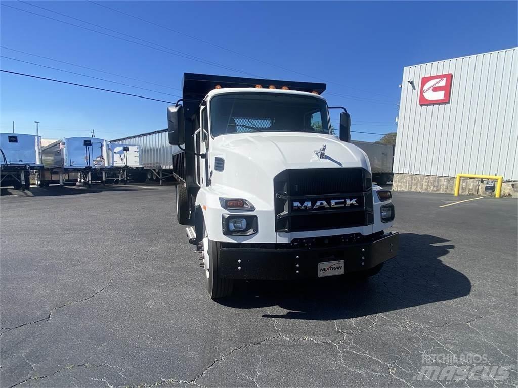 Mack MD6 42R キャブ付きシャーシ