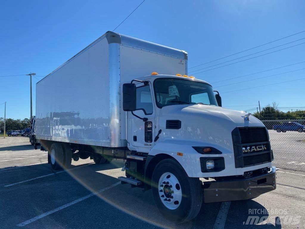 Mack MD6 42R キャブ付きシャーシ