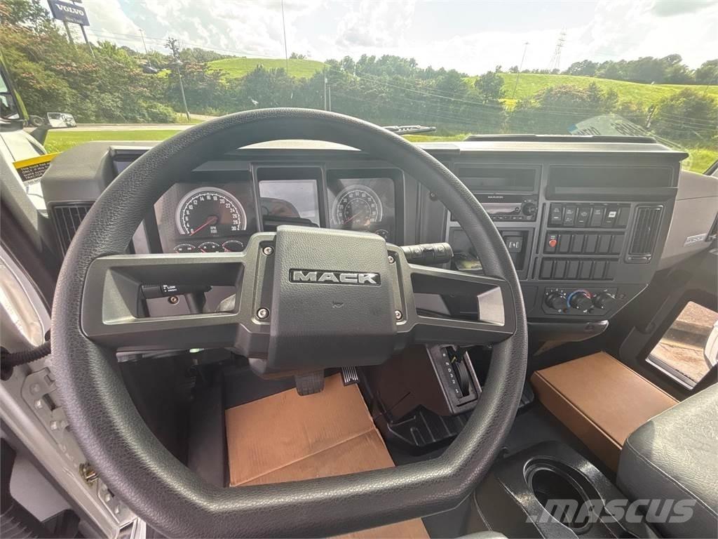 Mack MD6 42R その他トラック