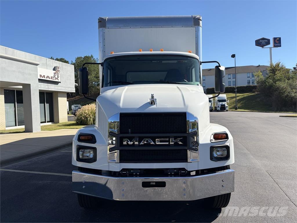 Mack MD6 42R ボックスボディー、ウイング、箱車