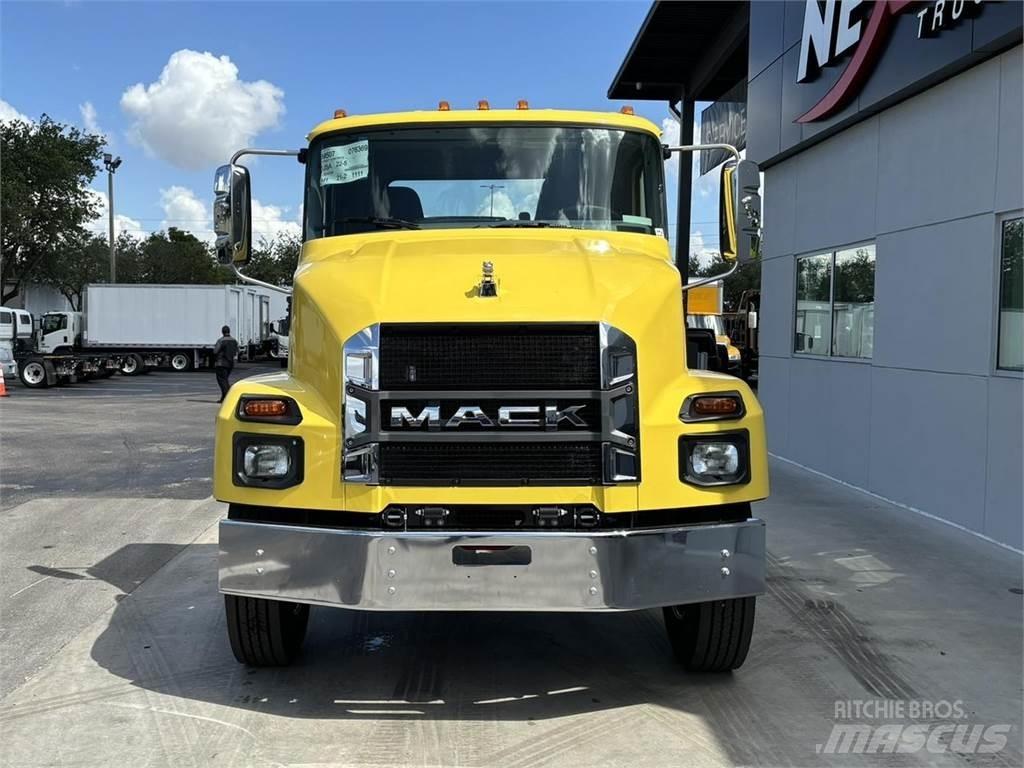 Mack MD7 42R 林業機械-その他