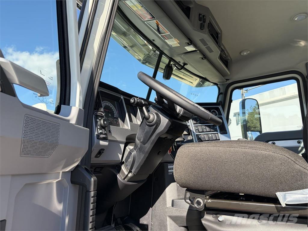 Mack PI64T 中古トラクターヘッド | トレーラーヘッド