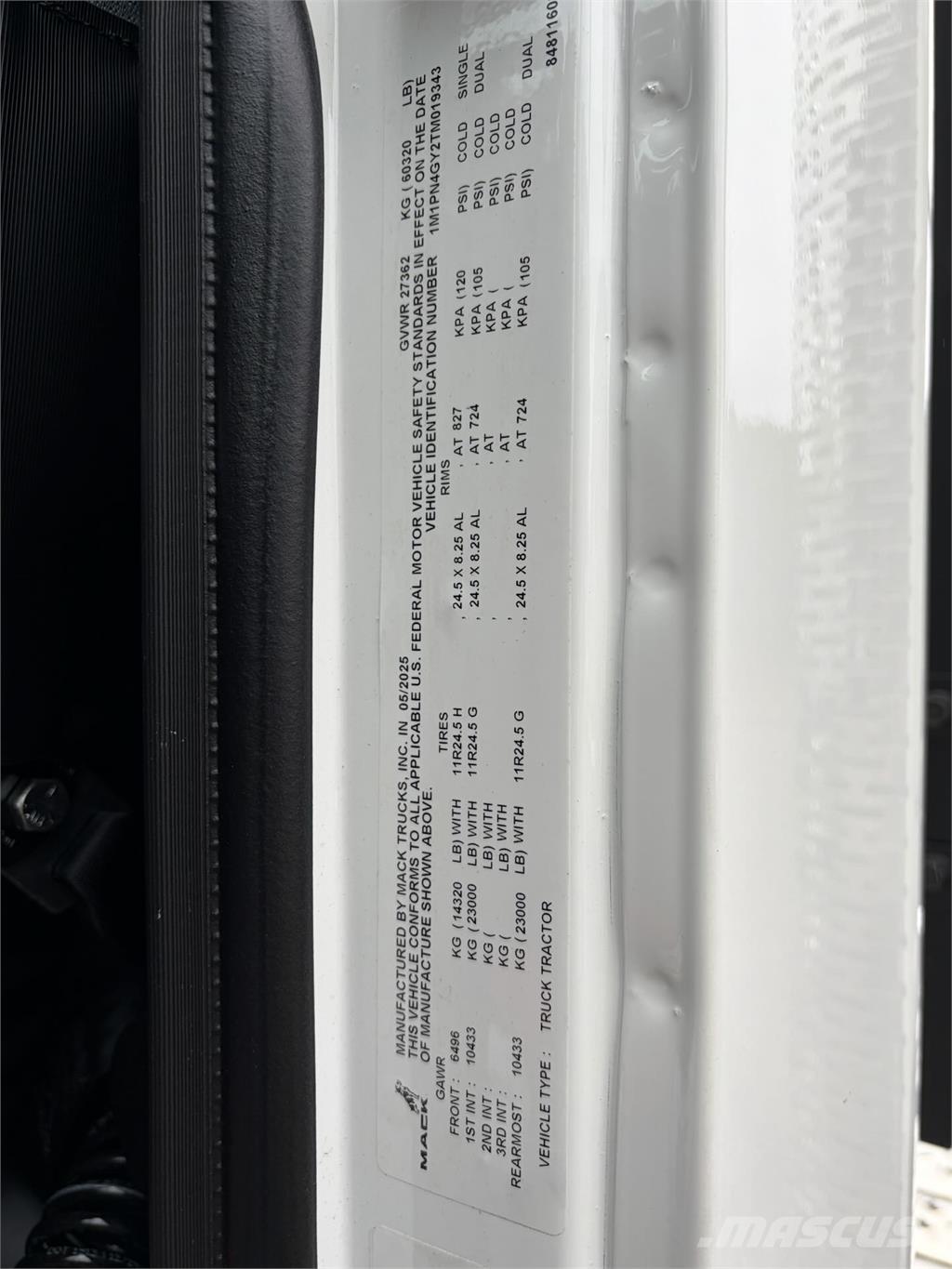 Mack PI64T 中古トラクターヘッド | トレーラーヘッド