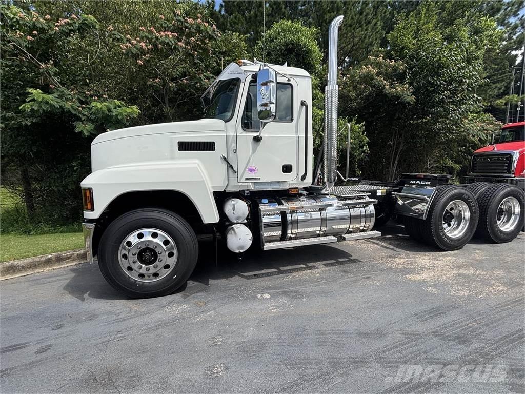 Mack PI64T 中古トラクターヘッド | トレーラーヘッド