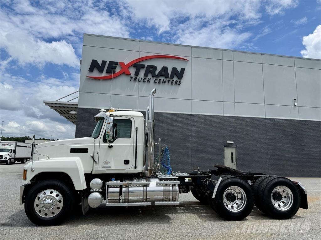 Mack PI64T 中古トラクターヘッド | トレーラーヘッド
