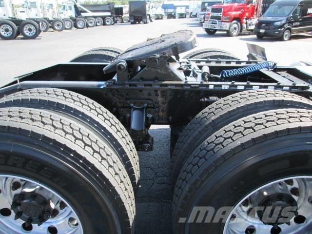 Mack PI64T 中古トラクターヘッド | トレーラーヘッド