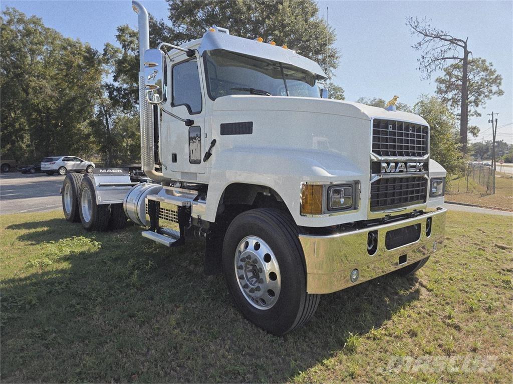 Mack PI64T 中古トラクターヘッド | トレーラーヘッド