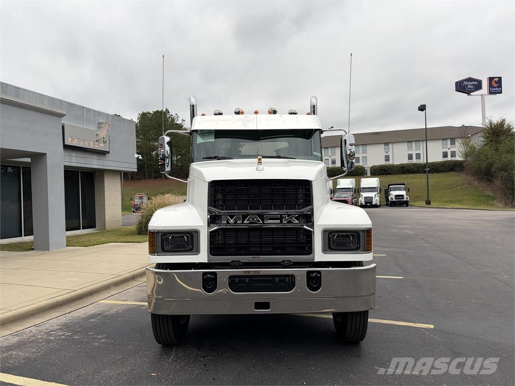 Mack PI64T 中古トラクターヘッド | トレーラーヘッド