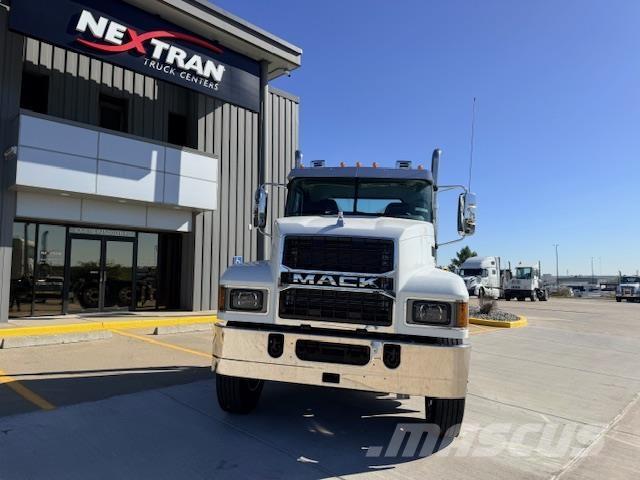 Mack PI64T 中古トラクターヘッド | トレーラーヘッド