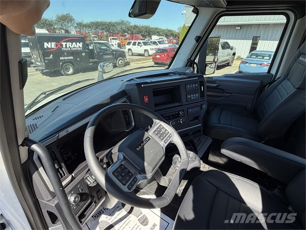 Mack PR64T 中古トラクターヘッド | トレーラーヘッド