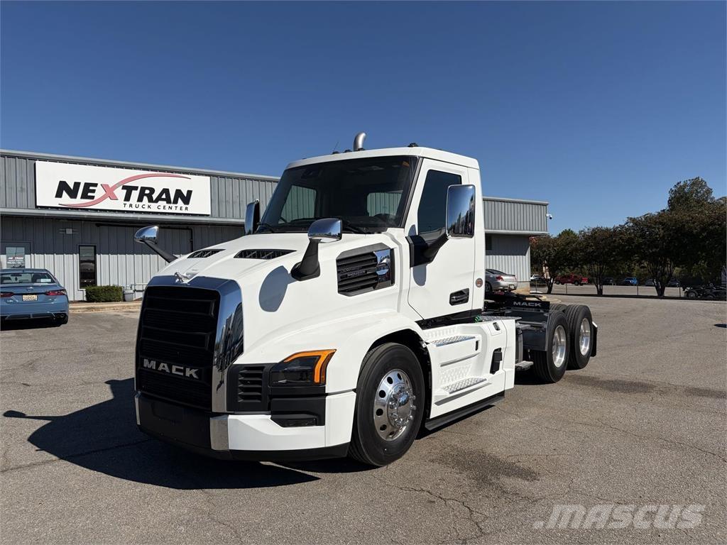 Mack PR64T 中古トラクターヘッド | トレーラーヘッド