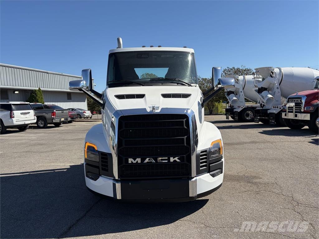 Mack PR64T 中古トラクターヘッド | トレーラーヘッド