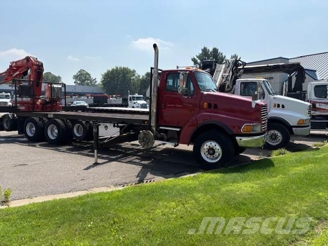 Sterling TRUCK LT9522 中古トラクターヘッド | トレーラーヘッド