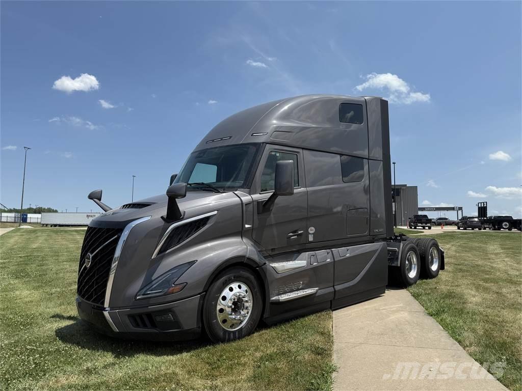 Volvo NEW VNL860 中古トラクターヘッド | トレーラーヘッド