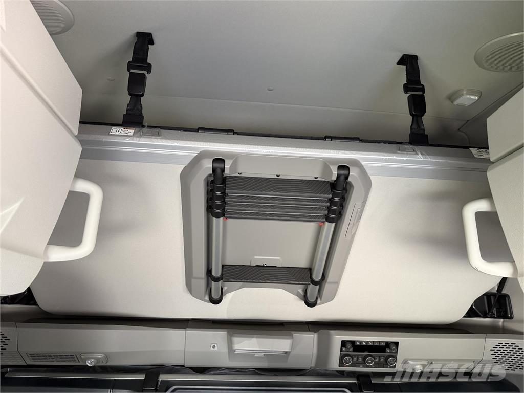 Volvo NEW VNL860 中古トラクターヘッド | トレーラーヘッド