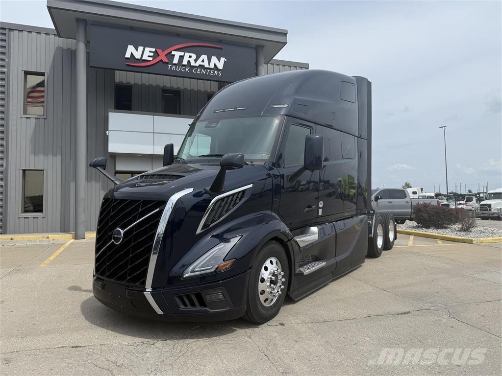 Volvo NEW VNL860 中古トラクターヘッド | トレーラーヘッド