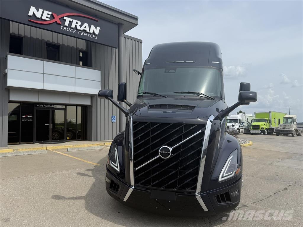 Volvo NEW VNL860 中古トラクターヘッド | トレーラーヘッド