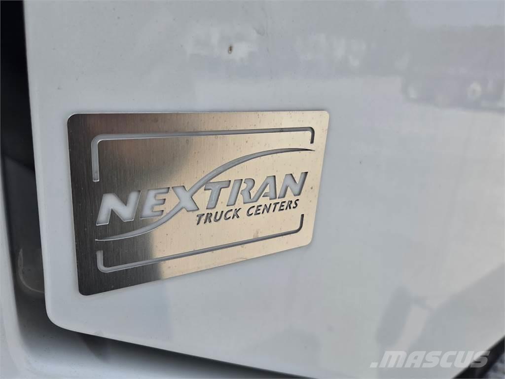 Volvo VNL64T300 中古トラクターヘッド | トレーラーヘッド