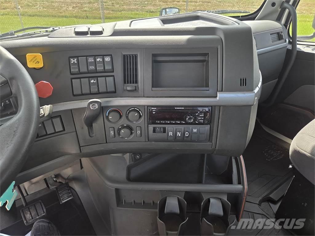Volvo VNL64T300 中古トラクターヘッド | トレーラーヘッド
