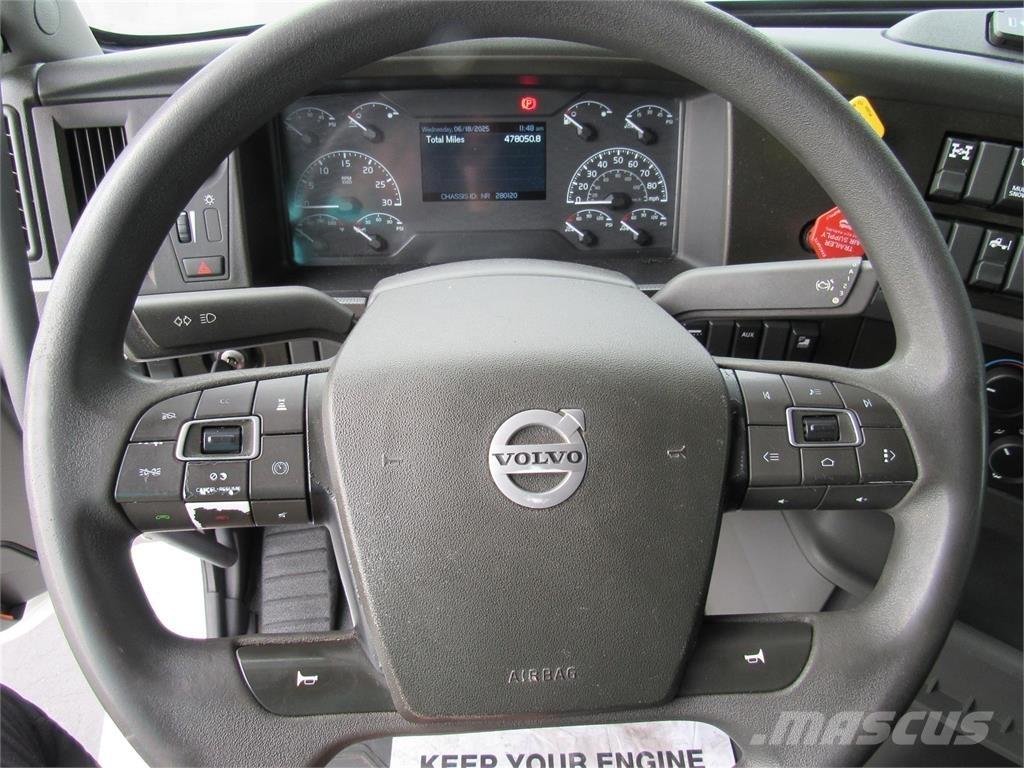Volvo VNL64T760 中古トラクターヘッド | トレーラーヘッド