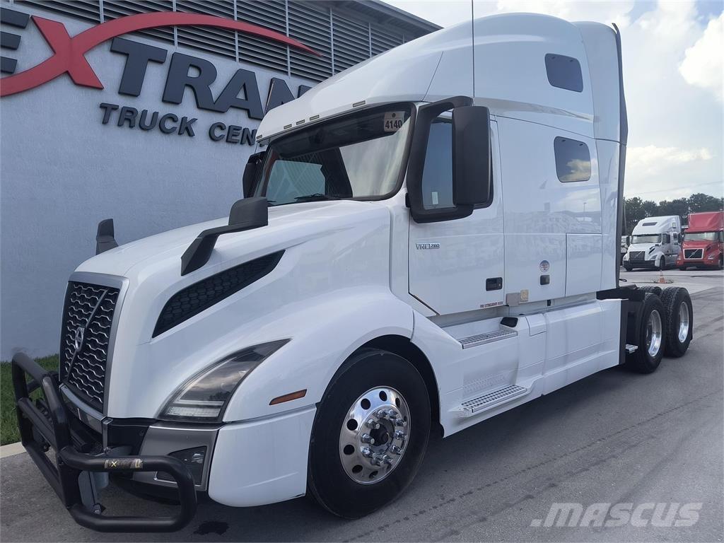 Volvo VNL64T760 中古トラクターヘッド | トレーラーヘッド
