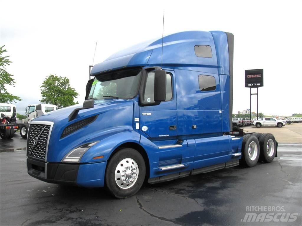 Volvo VNL64T760 中古トラクターヘッド | トレーラーヘッド