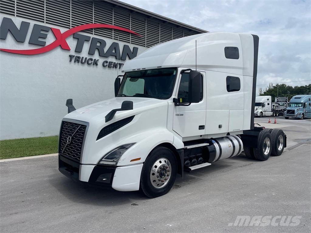 Volvo VNL64T760 中古トラクターヘッド | トレーラーヘッド