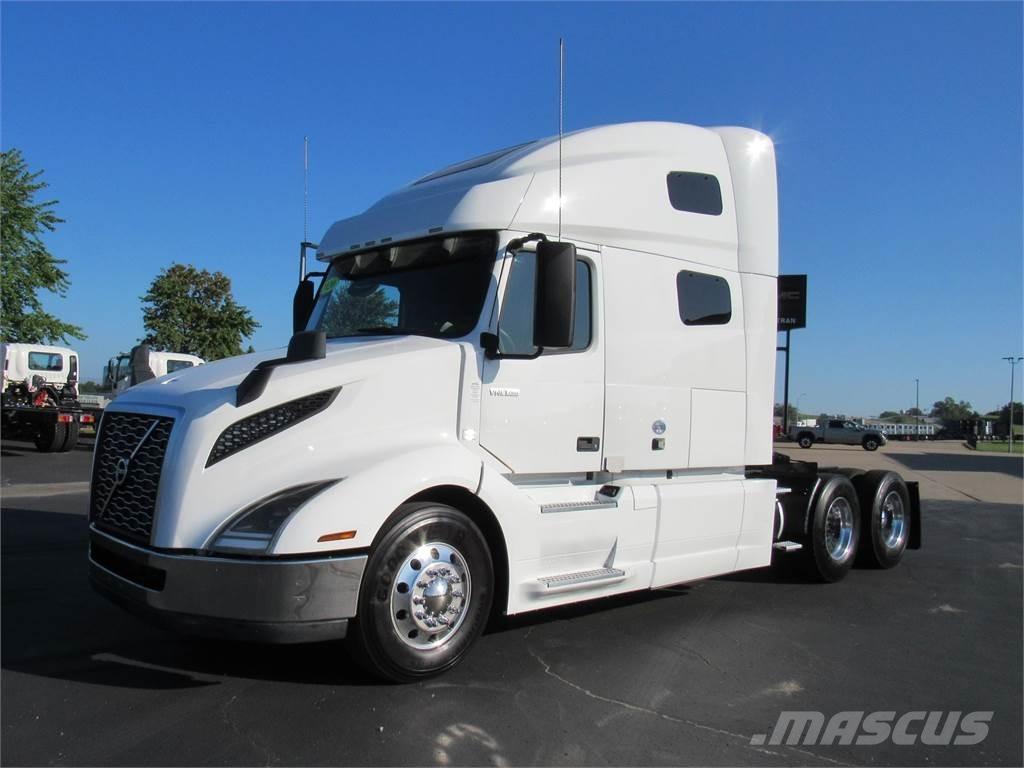 Volvo VNL64T760 中古トラクターヘッド | トレーラーヘッド