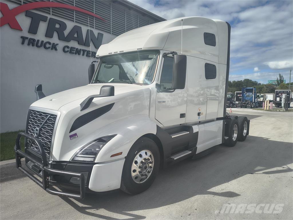 Volvo VNL64T760 中古トラクターヘッド | トレーラーヘッド