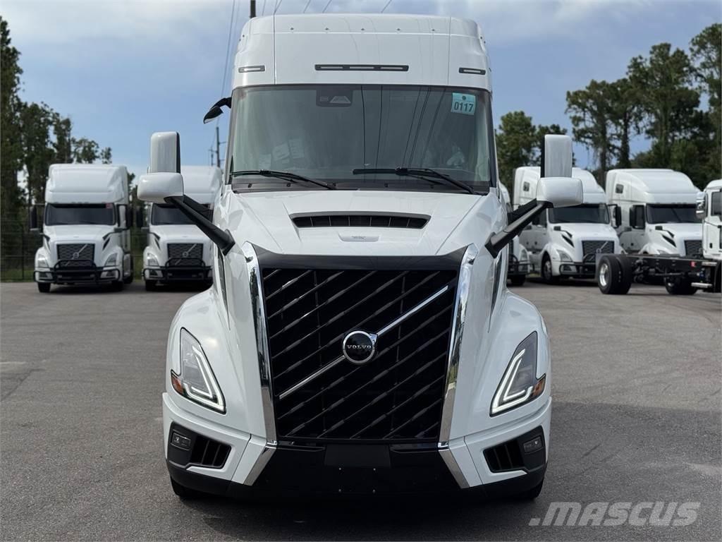 Volvo VNL64T840 中古トラクターヘッド | トレーラーヘッド