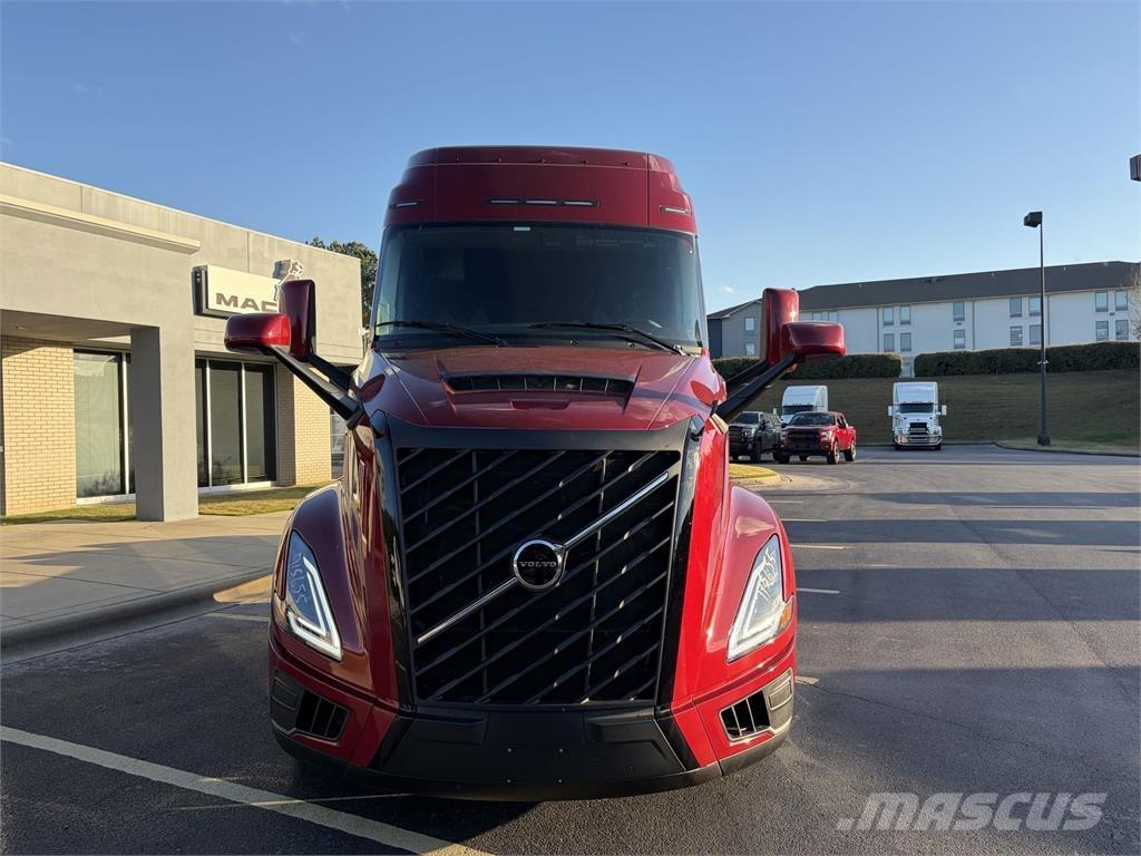 Volvo VNL64T840 中古トラクターヘッド | トレーラーヘッド