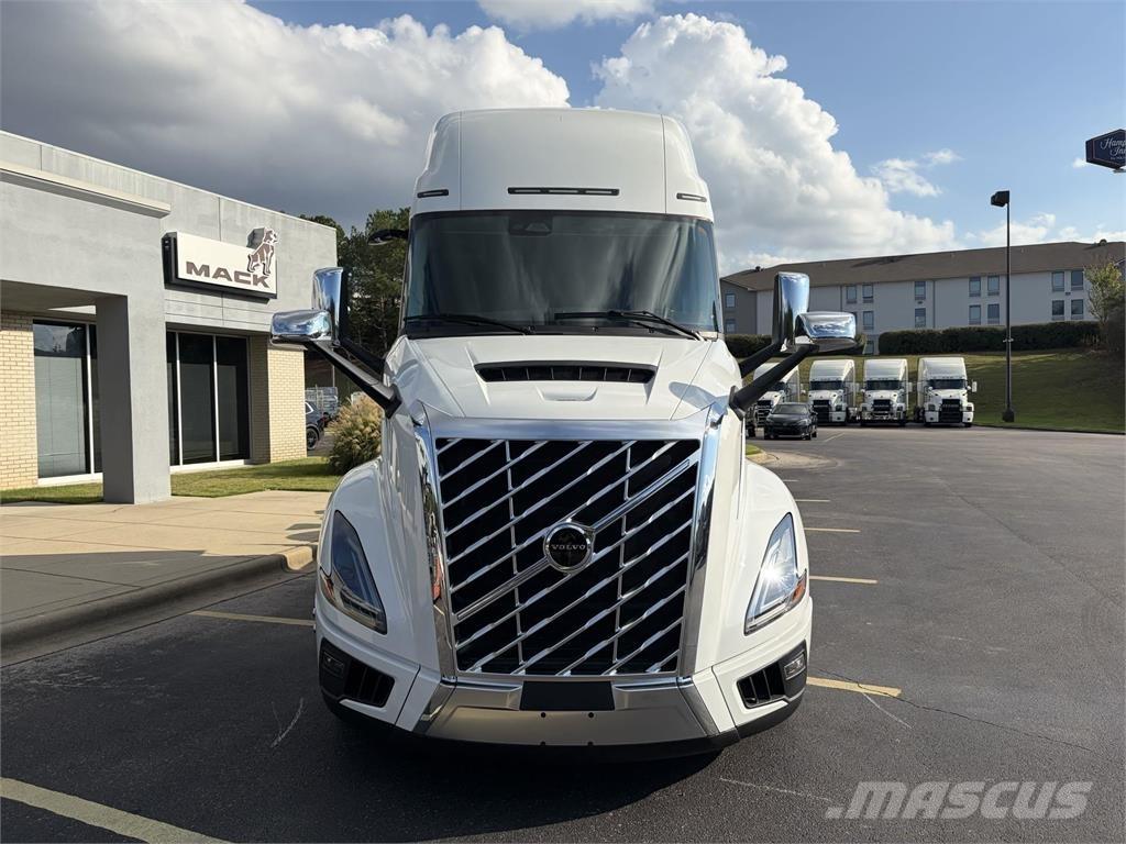 Volvo VNL64T860 中古トラクターヘッド | トレーラーヘッド