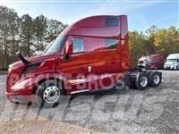 Volvo VNL64T860 中古トラクターヘッド | トレーラーヘッド
