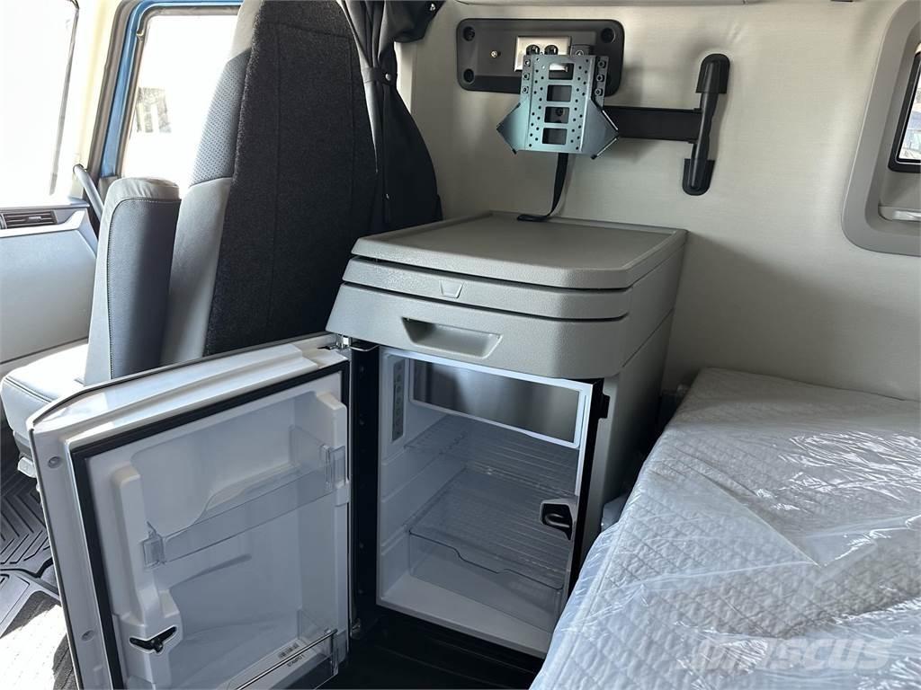 Volvo VNL64T860 中古トラクターヘッド | トレーラーヘッド
