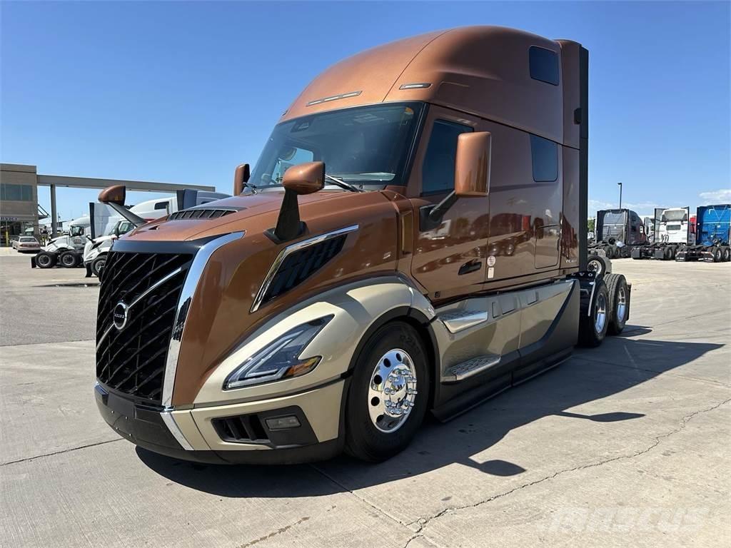 Volvo VNL64T860 中古トラクターヘッド | トレーラーヘッド