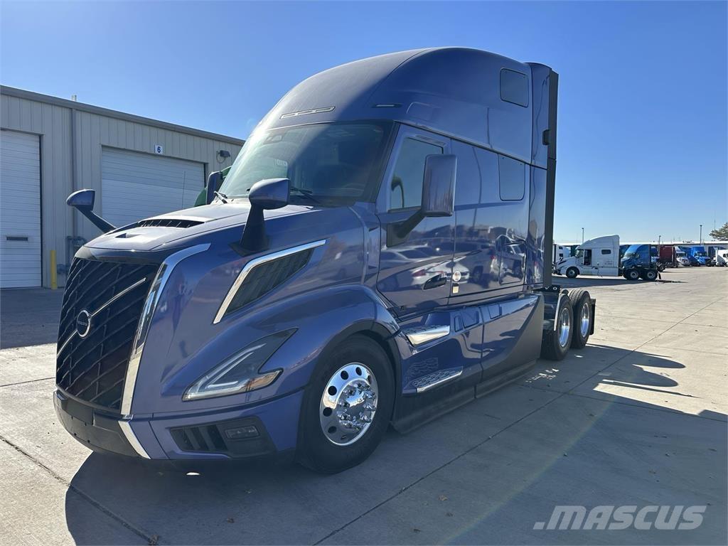 Volvo VNL64T860 中古トラクターヘッド | トレーラーヘッド