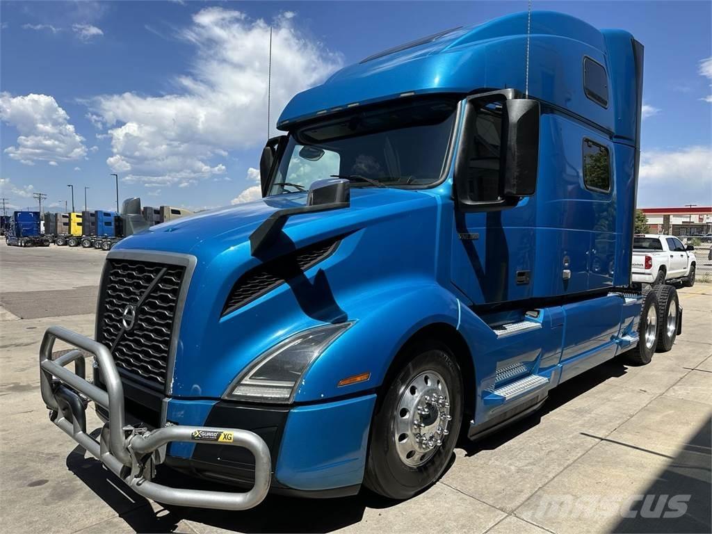 Volvo VNL64T860 中古トラクターヘッド | トレーラーヘッド