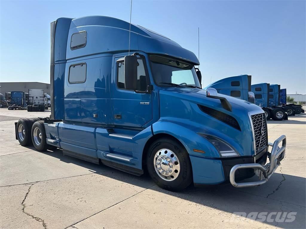 Volvo VNL64T860 中古トラクターヘッド | トレーラーヘッド