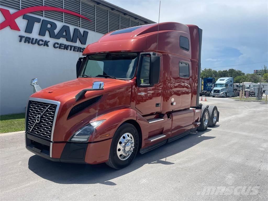 Volvo VNL64T860 中古トラクターヘッド | トレーラーヘッド