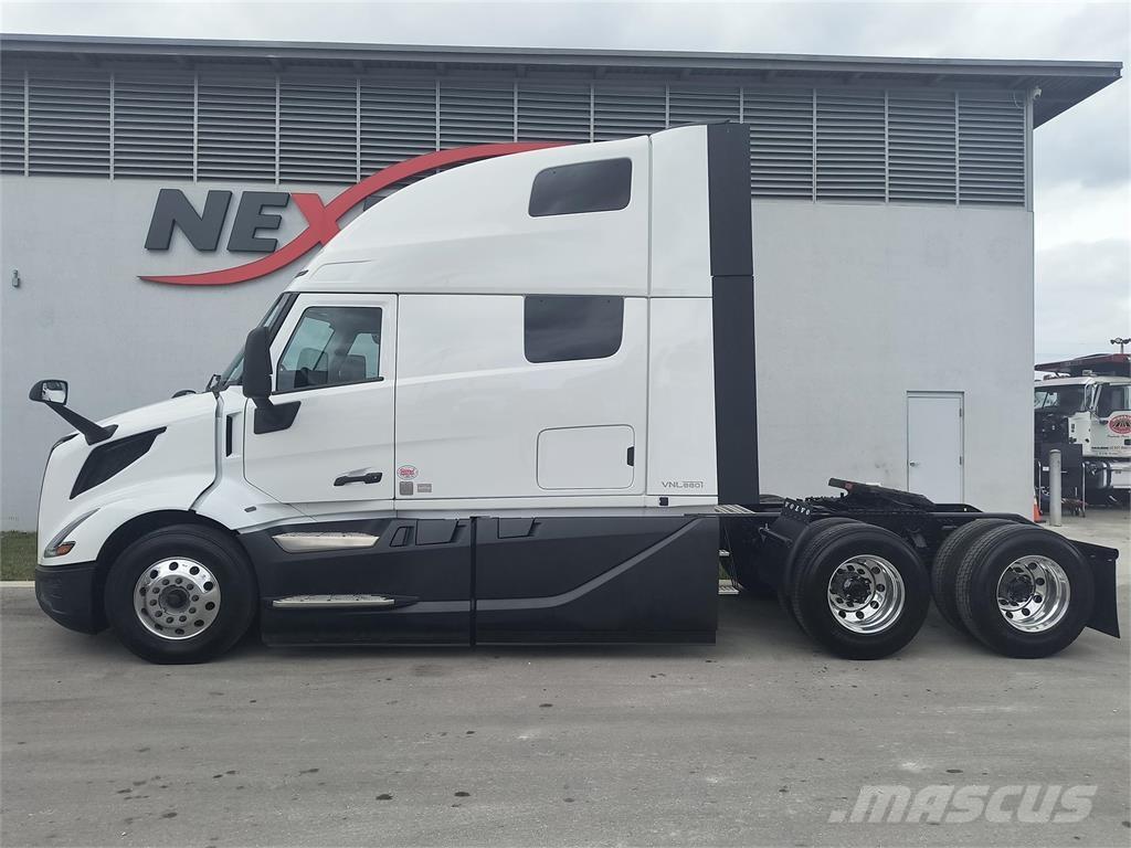 Volvo VNL64T860 中古トラクターヘッド | トレーラーヘッド