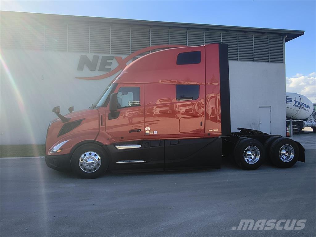 Volvo VNL64T860 中古トラクターヘッド | トレーラーヘッド
