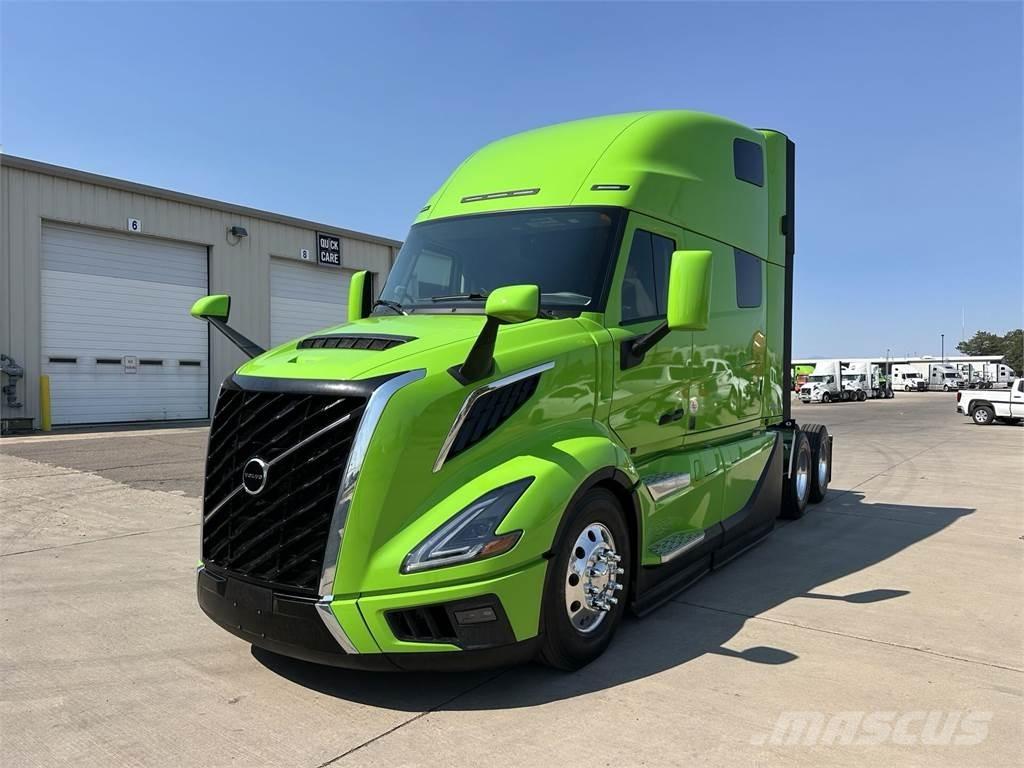 Volvo VNL64T860 中古トラクターヘッド | トレーラーヘッド