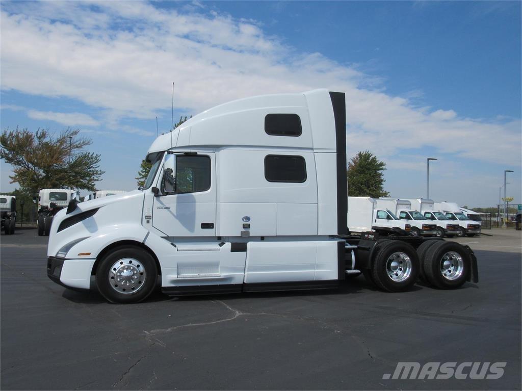 Volvo VNL64T860 中古トラクターヘッド | トレーラーヘッド