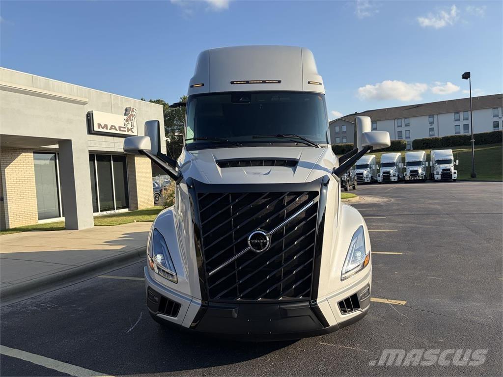 Volvo VNL64T860 中古トラクターヘッド | トレーラーヘッド