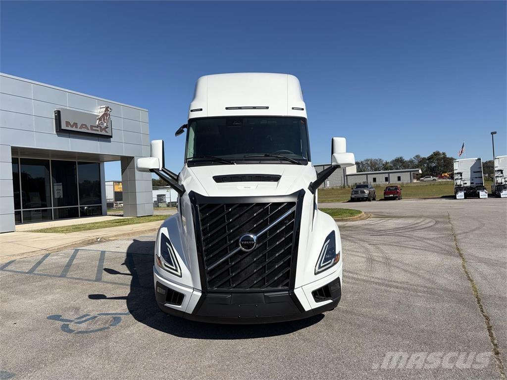 Volvo VNL64T860 中古トラクターヘッド | トレーラーヘッド