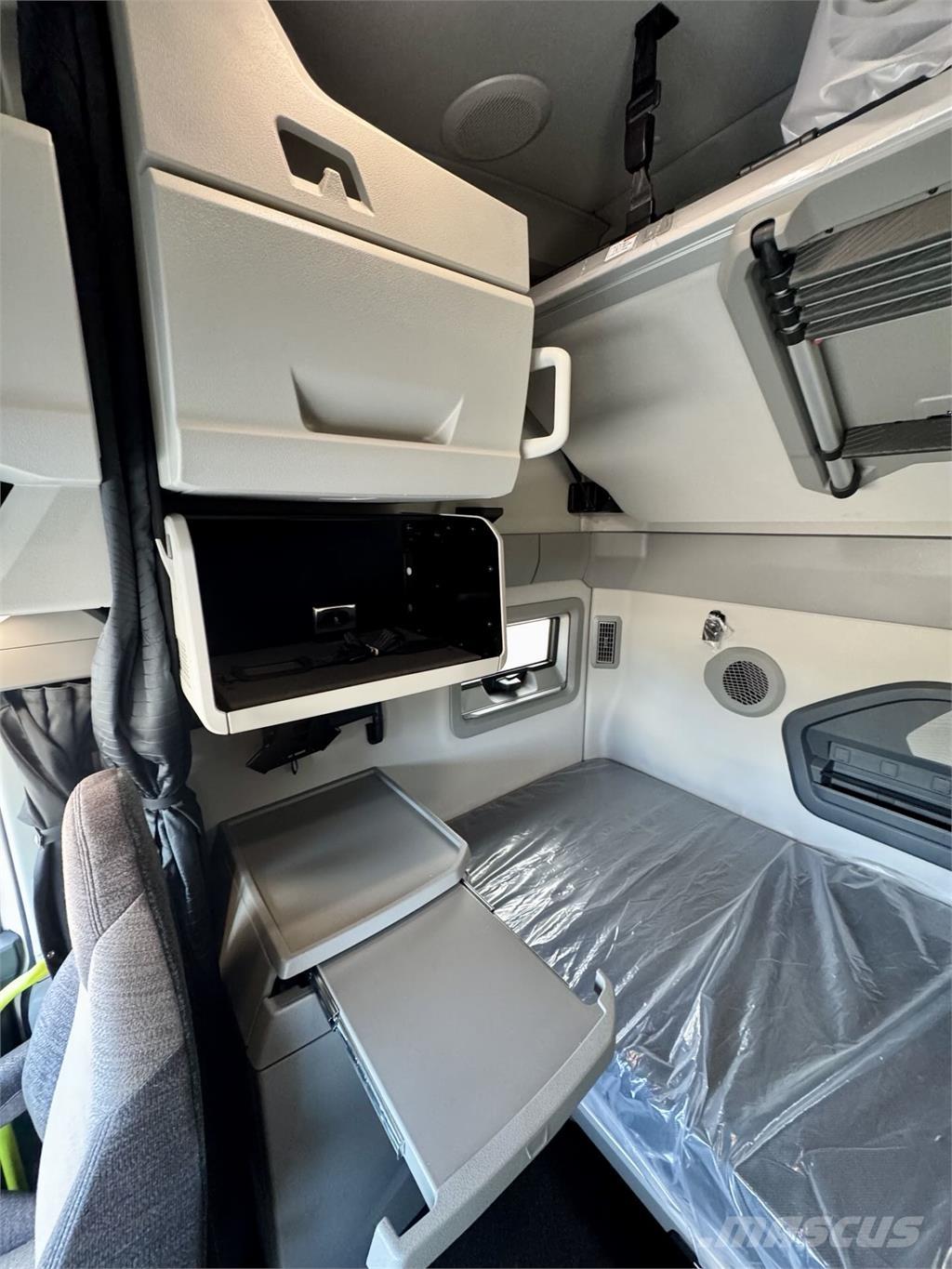 Volvo VNL64T860 中古トラクターヘッド | トレーラーヘッド