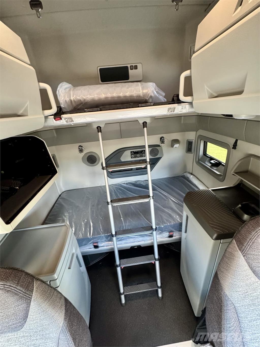 Volvo VNL64T860 中古トラクターヘッド | トレーラーヘッド